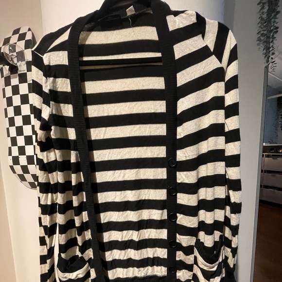 Urban outfitters BDG cardigan. Striped pattern. - Picture 3 of 4